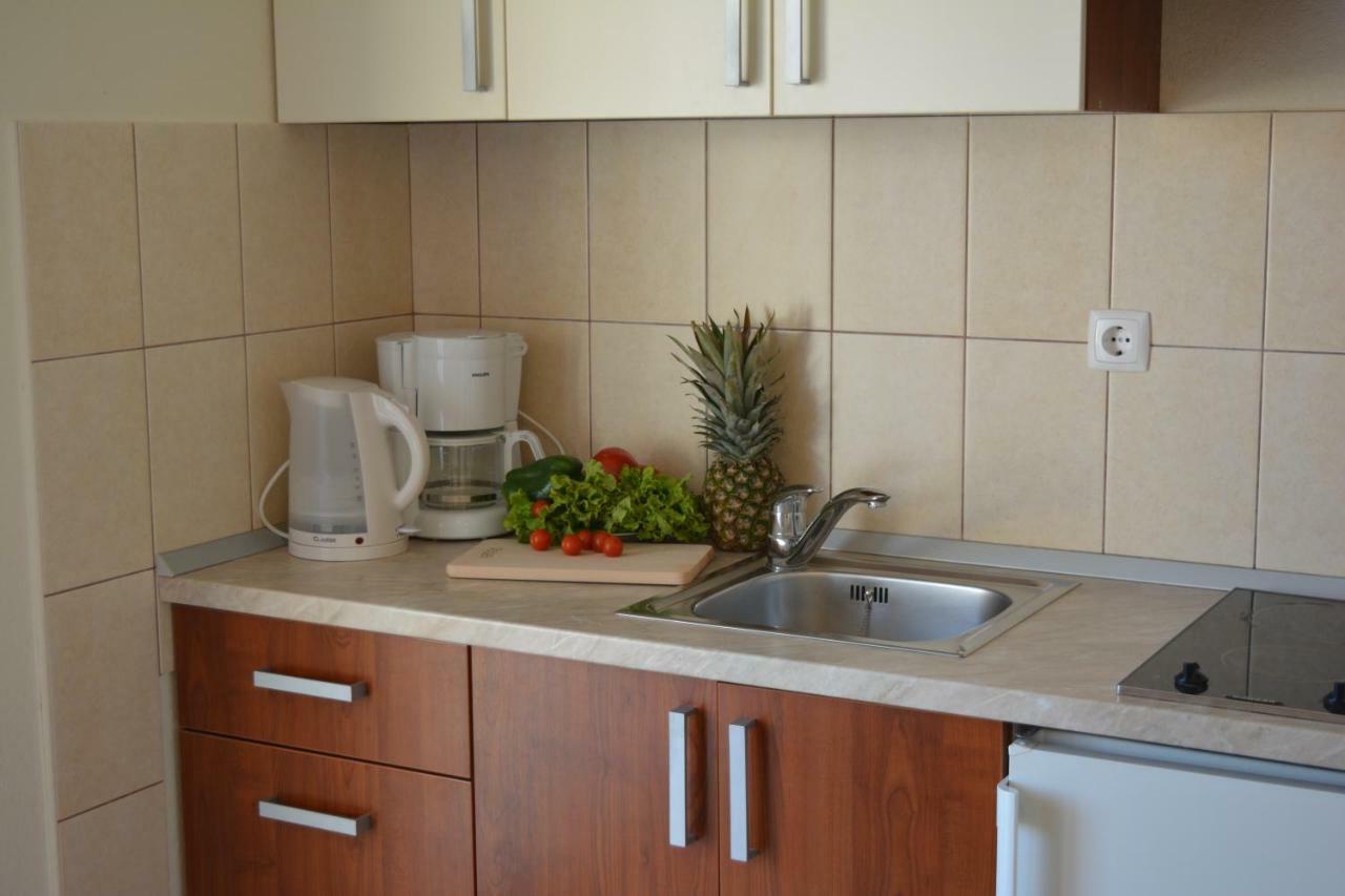 Apartments Villa Lili Tučepi Esterno foto