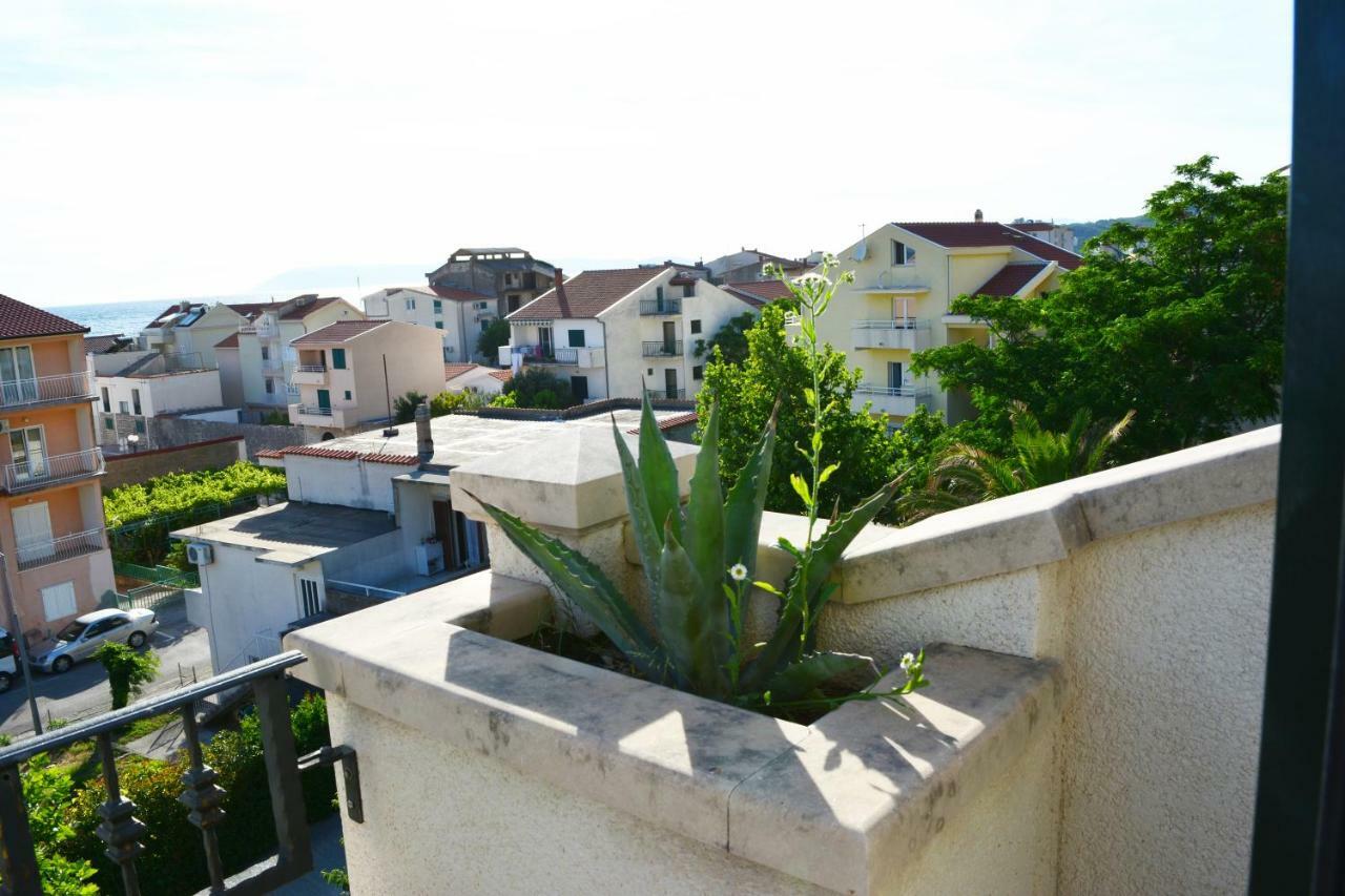 Apartments Villa Lili Tučepi Esterno foto