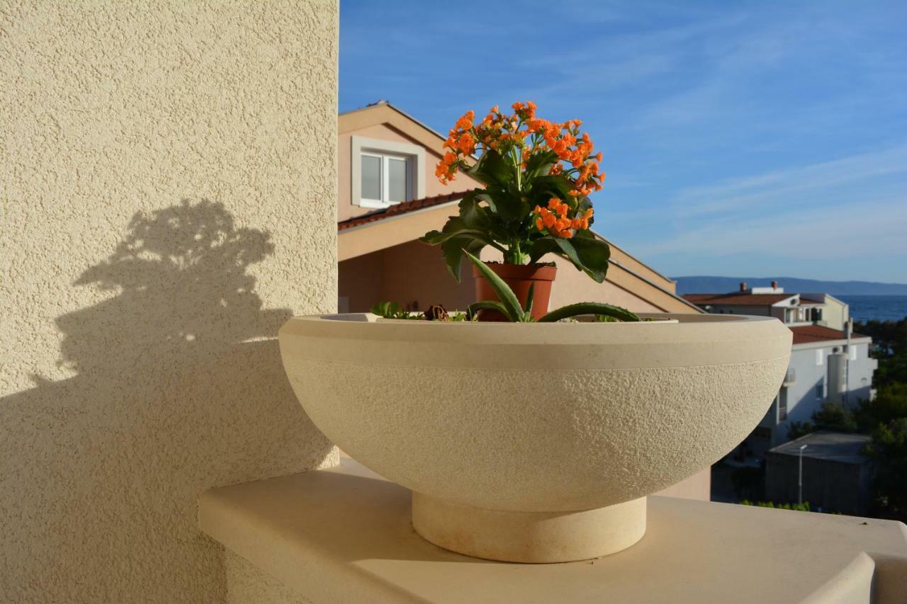 Apartments Villa Lili Tučepi Esterno foto