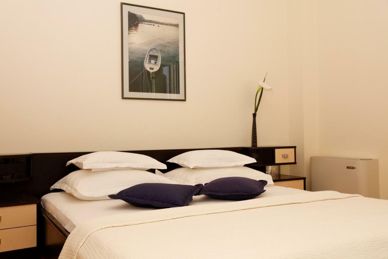Apartments Villa Lili Tučepi Esterno foto