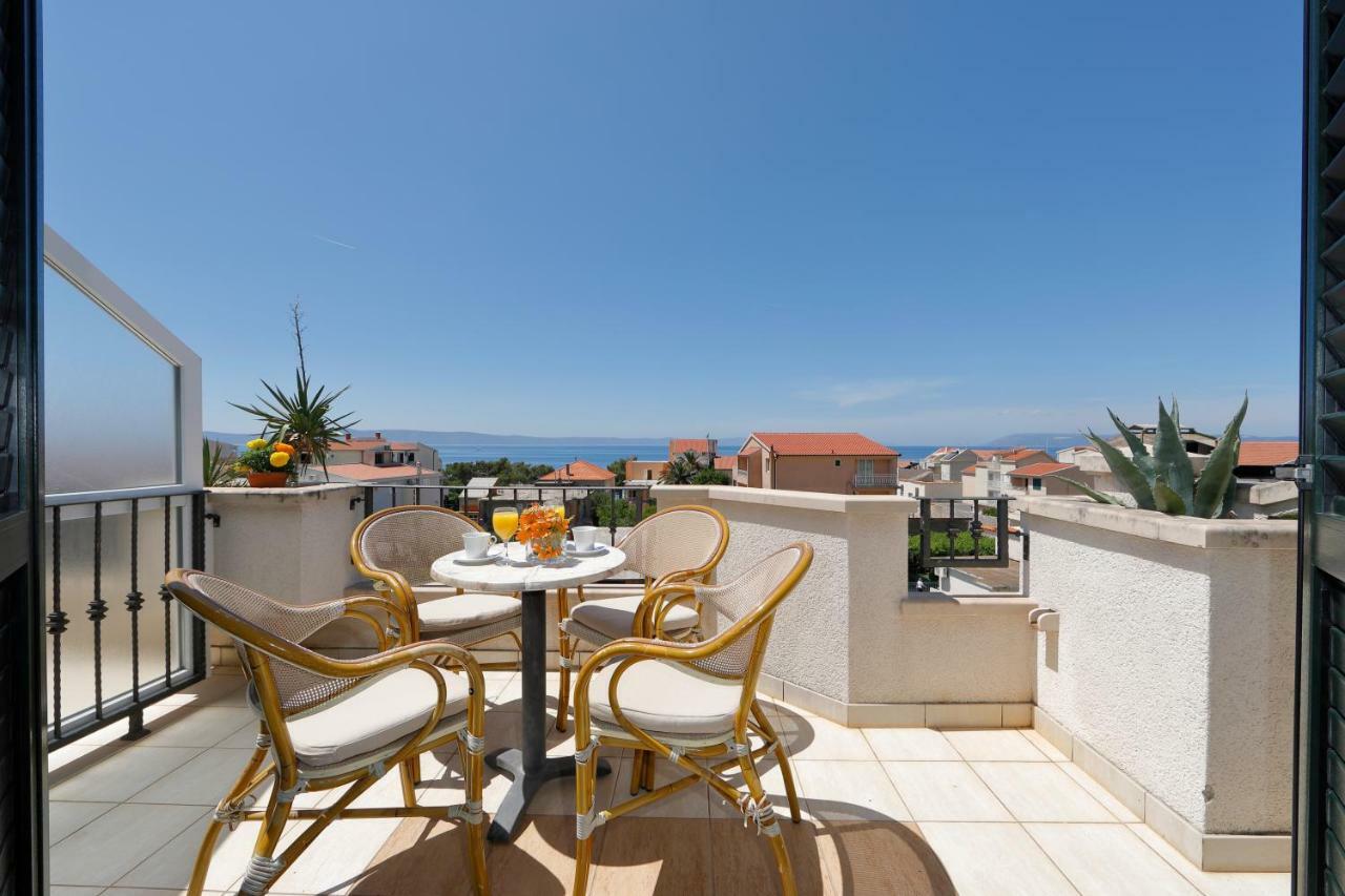 Apartments Villa Lili Tučepi Esterno foto