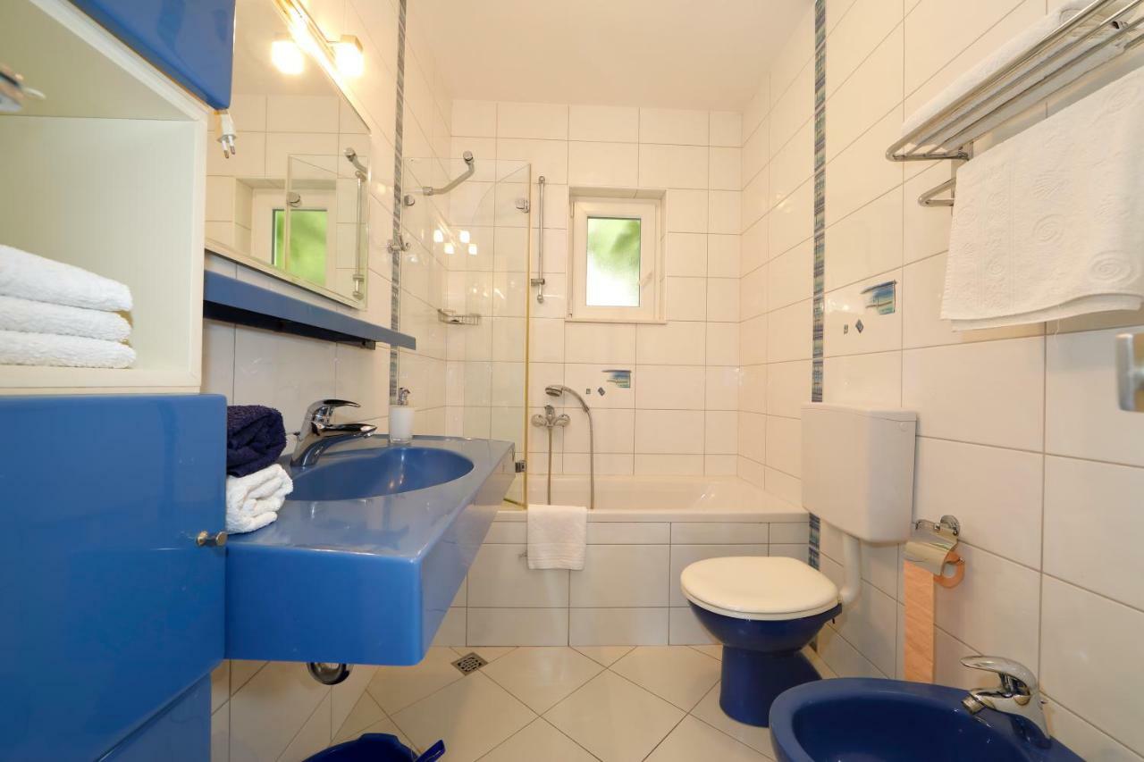 Apartments Villa Lili Tučepi Esterno foto
